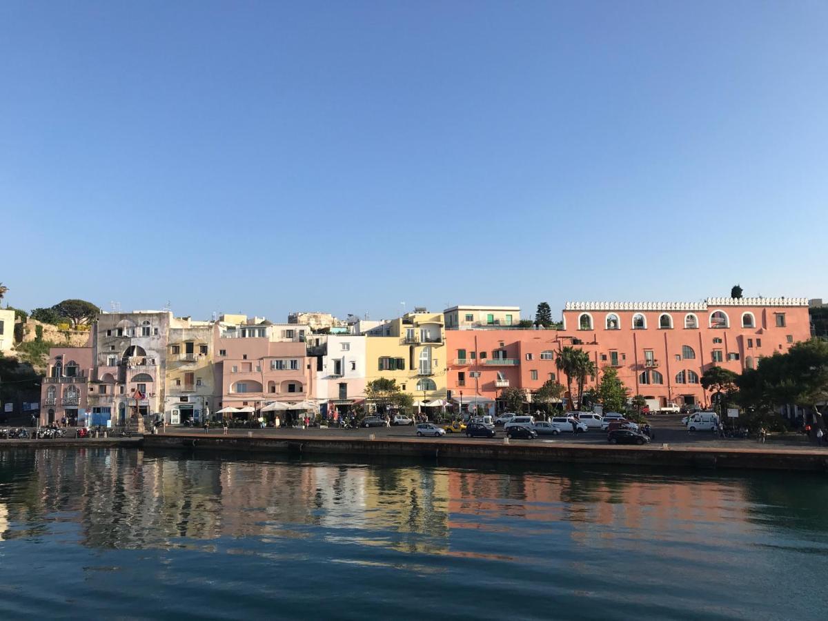 Bed and Breakfast Vento Di Mare Procida Exterior foto